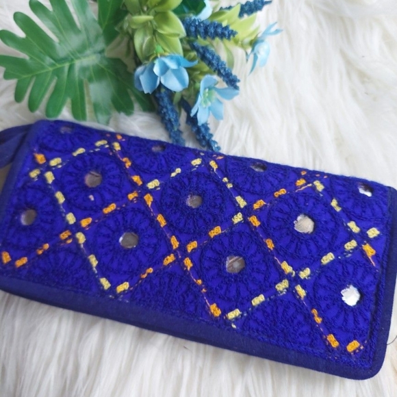 Bags - Picture 5 of 12